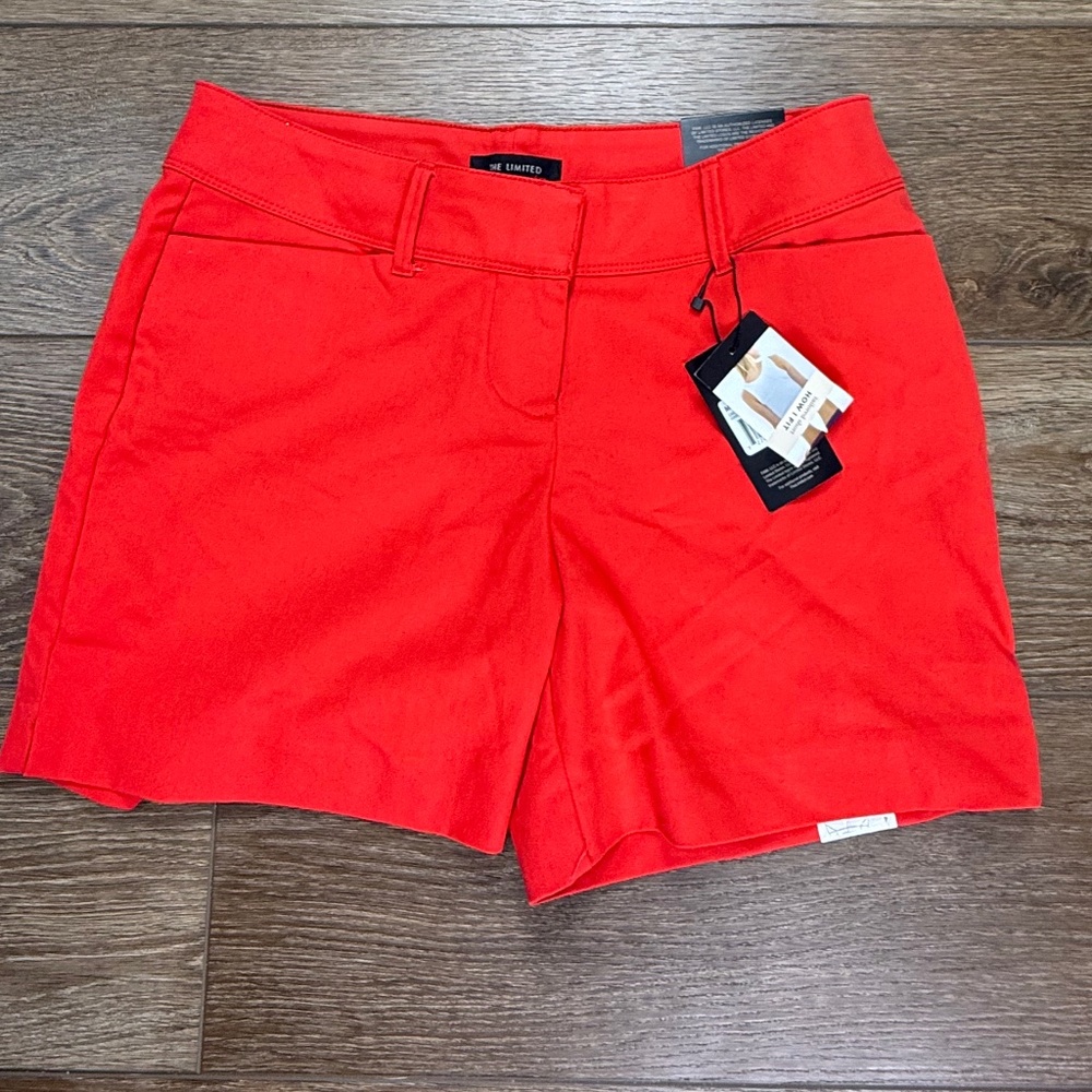 The Limited NWT Women's Tailored Shorts, Red, Size 4, 4.5" Inseam Summer - Picture 1 of 10